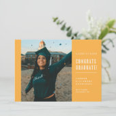 MODERNE MINIMALISTISCHE GLÜCKWUNSCH GRADUATE INVIT EINLADUNG (Stehend Vorderseite)