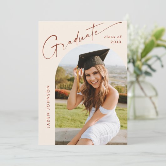 Moderne Minimalistische Grad-5-FOTO-Graduierungspa Einladung (Stehend Vorderseite)