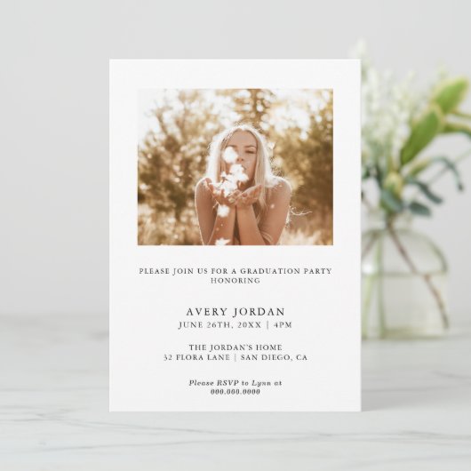 Moderne Minimalistische Graduierungspartei lädt ei Einladung (Stehend Vorderseite)