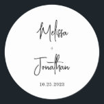 Moderne Minimalistische handgeschriebene Skripthoc Runder Aufkleber<br><div class="desc">Modernes Minimalistisches handgeschriebenes Script Schwarz und Weiß,  klassischer Rundsticker für Hochzeiten.</div>