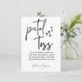Moderne Minimalistische Hochzeit: Die Petal Toss K Einladung (Stehend Vorderseite)