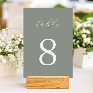 Moderne Minimalistische Hochzeit in Grün Tischnummer