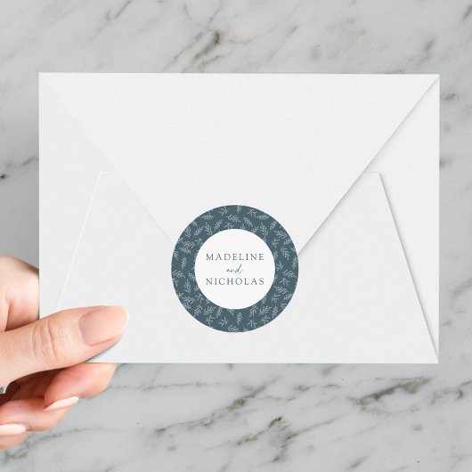 Moderne Minimalistische Hochzeit mit Slate Blue Runder Aufkleber