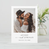 Moderne Minimalistische Hochzeitsreise | Boho Foto Einladung (Stehend Vorderseite)