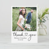 Moderne Minimalistische Kalligrafie Herzenshochzei Dankeskarte (Stehend Vorderseite)