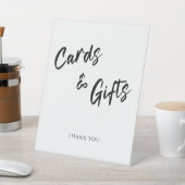 Moderne Minimalistische Karten und Geschenke Hochz Sockelschild (In SItu)