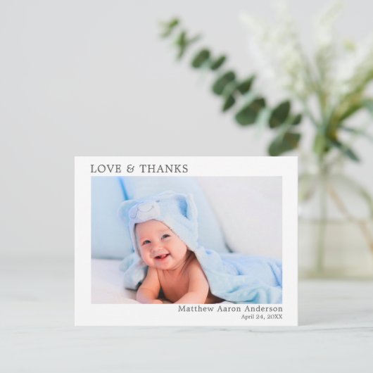 Moderne Minimalistische Liebe dank Baby Foto Postkarte (Stehend Vorderseite)