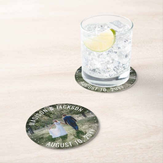 Moderne Minimalistische Liebe für Hochzeiten und d Runder Pappuntersetzer (Vor Ort)