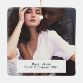 Moderne Minimalistische Liebe Verlobte Hochzeitsfe Keramikornament (Rückseite)