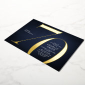 Moderne minimalistische Marine und Gold 70. Geburt Folieneinladung (Gedreht)