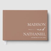 Moderne Minimalistische Mocha Mousse Wedding Gästebuch (Vorderseite)