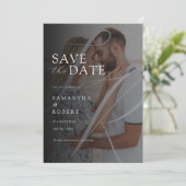 Moderne Minimalistische Monogramm-Foto-Hochzeit Save The Date (Stehend Vorderseite)