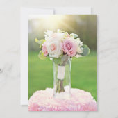 Moderne minimalistische rosa Tulpe und weiße Flied Einladung (Rückseite)