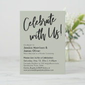 Moderne Minimalistische Sage Green Celebrate mit u Einladung (Stehend Vorderseite)