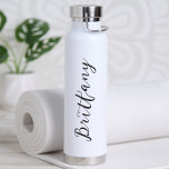 Moderne Minimalistische Schrift Personalisiert Trinkflasche<br><div class="desc">Gib einem Freund diese Personalisierte moderne Minimalistische Wasserflasche! Perfekt,  um unterwegs zu sein! Verschiedene Farboptionen sind verfügbar.</div>