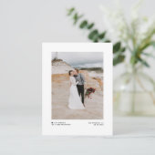 Moderne Minimalistische Schwarz-Just-Ehe-Foto Hoch Ankündigungspostkarte (Stehend Vorderseite)