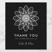 Moderne minimalistische Schwarz-Weiß-Blumen Weinetikett (Einzelnes Label)