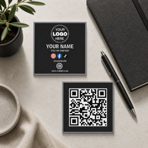 Moderne minimalistische Schwarz-Weiß-QR-Code-Gesch Quadratische Visitenkarte