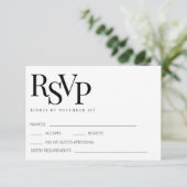 Moderne minimalistische Schwarz-weiße Hochzeitskar RSVP Karte (Stehend Vorderseite)