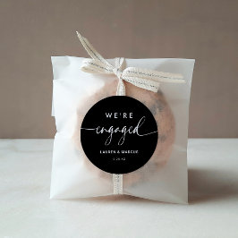 Moderne Minimalistische Schwarzkalligraphie Wir si Runder Aufkleber