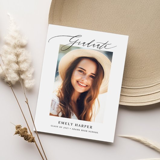 Moderne Minimalistische Script 2 Foto Graduation P Einladung