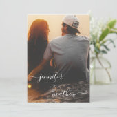 Moderne minimalistische Script-Fotos Hochzeitseinl Einladung (Stehend Vorderseite)