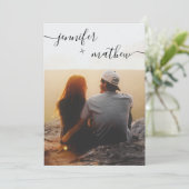 Moderne minimalistische Script-Fotos Hochzeitseinl Einladung (Stehend Vorderseite)