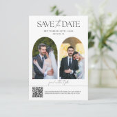 Moderne minimalistische Skript-QR-Code-Hochzeitsfo Save The Date (Stehend Vorderseite)