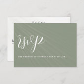 Moderne Minimalistische Skriptaufschrift Emerald G RSVP Karte (Vorne/Hinten)