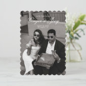 Moderne Minimalistische SkriptWedding Save the Dat Einladung (Stehend Vorderseite)