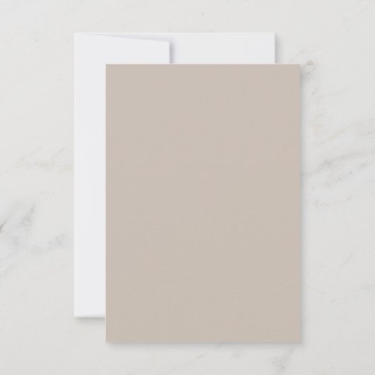 Moderne Minimalistische Taupe Chic Wedding RSVP Karte (Rückseite)