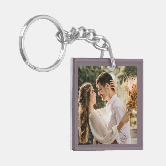 Moderne Minimalistische Taupe Grau Foto Gastgesche Schlüsselanhänger (Vorderseite links)