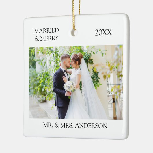 Moderne Minimalistische Verheiratete Merry Foto Ho Keramikornament (Links)