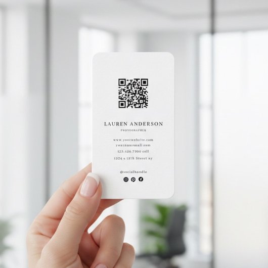 Moderne minimalistische Visitenkarte mit QR-Code
