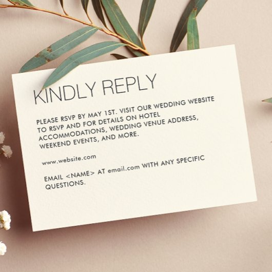 Moderne Minimalistische weiße Hochzeit RSVP Karte