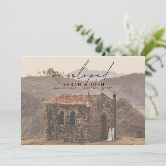 Moderne Minimalistische Wir haben Skript-Foto Hoch Ankündigung (Stehend Vorderseite)