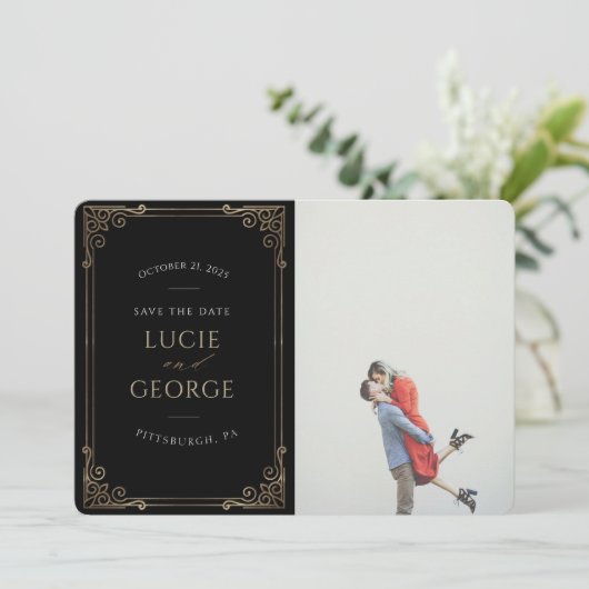 Moderne Minimalistische Zierrahmen Save the Date (Stehend Vorderseite)