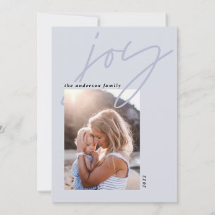 Moderne Minimalkalligraphie mit Pastellblau 1 Foto Feiertagskarte