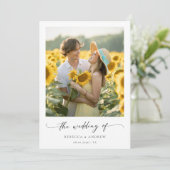 Moderne Minimalkalligraphie Sonnenblumenhochzeit F Einladung (Stehend Vorderseite)