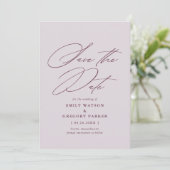 Moderne Minimalkalligraphie Violet Lilac Wedding Save The Date (Stehend Vorderseite)