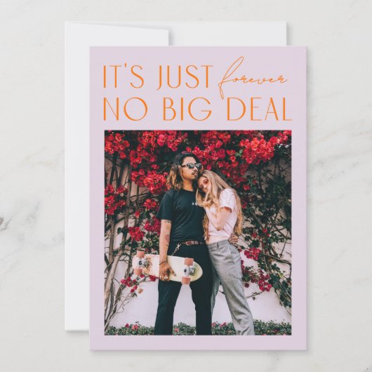 Moderne Minimalpuren & lebhafte Orangenhochzeit in Einladung (Vorderseite)