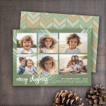 Moderne Minimalschattierungen von Juniperstreifen  Feiertagskarte<br><div class="desc">FRONT DESIGN: Eine Collage von 6 Fotos in einem einfachen Raster, um viele Bilder aus dem vergangenen Jahr zu markieren. Das Foto besteht aus 4 quadratischen Fotos und 2 horizontalen Fotos. Moderne Optik für eine Urlaubskarte mit roten Akzenten und "fröhlichen Weihnachten" in einem großen, trendigen Script-Schriftart. Im Hintergrund sind die...</div>