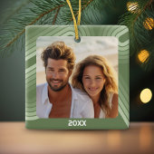 Moderne Minimalschattierungen von Juniperstreifen Keramikornament