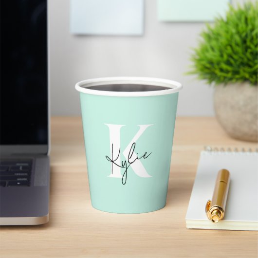 Moderne Minze Creme Personalisiert Monogramm Name  Pappbecher (InSitu)