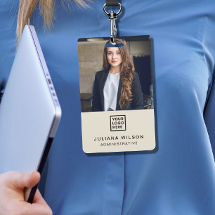 Moderne Mitarbeiter-ID-Karte Minimalistisch QR Ausweis