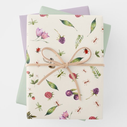 Moderne moderne Lilac Woodland Wildblumen Insekten Geschenkpapier Set (Beispiel)