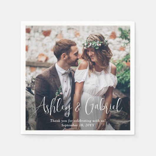 Moderne moderne White Script Foto Overlay-Hochzeit Serviette (Vorderseite)