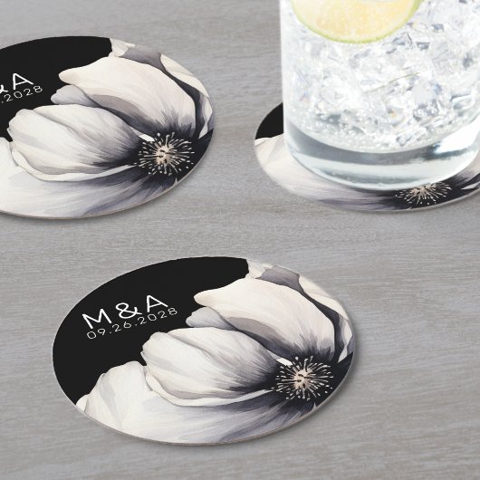 Moderne Monogram Black Floral Wedding Runder Pappuntersetzer