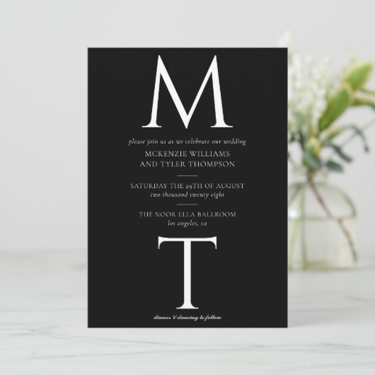 Moderne Monogram Bold Initials Black Wedding Einla Save The Date (Stehend Vorderseite)