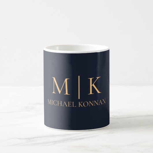 Moderne Monogram Chic Navy Blau und Gold Kaffeetasse (Mittel)